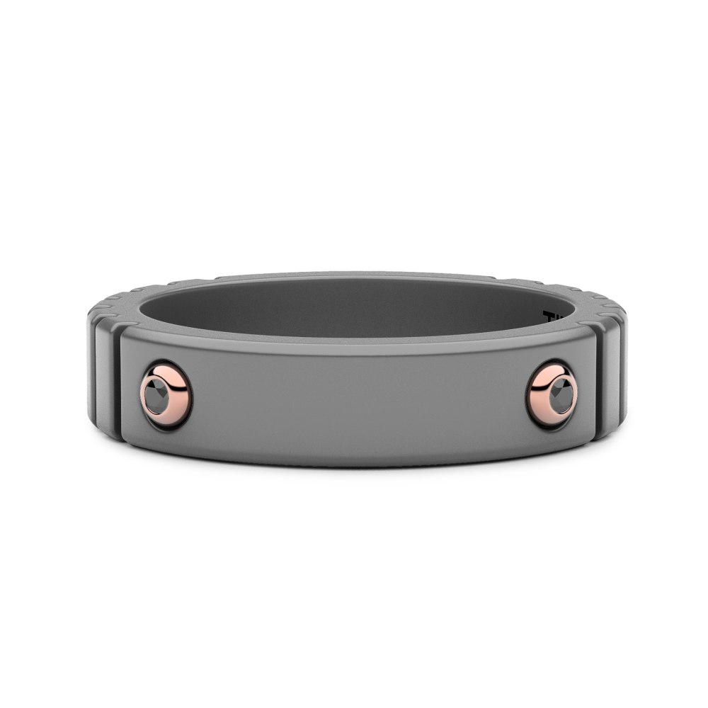 Anello Zancan in titanio, oro 18kt e diamanti.