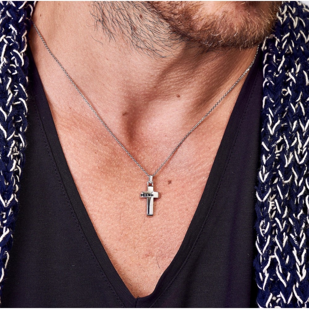 Collana Zancan in argento con pendente a croce.